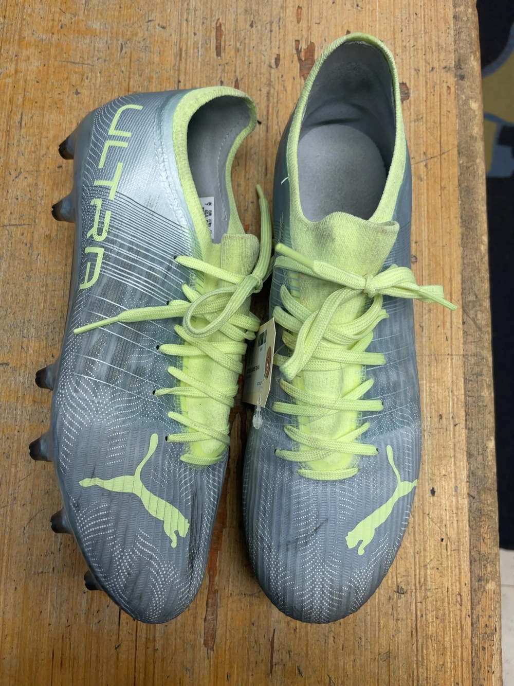 Puma Ultra Size 9.5 Wn's Soccer Cleats